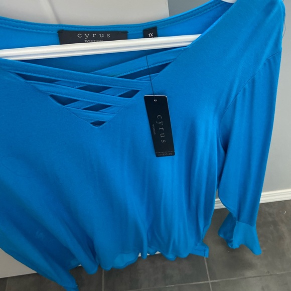 Cyrus women, brand new with tags - Picture 2 of 3
